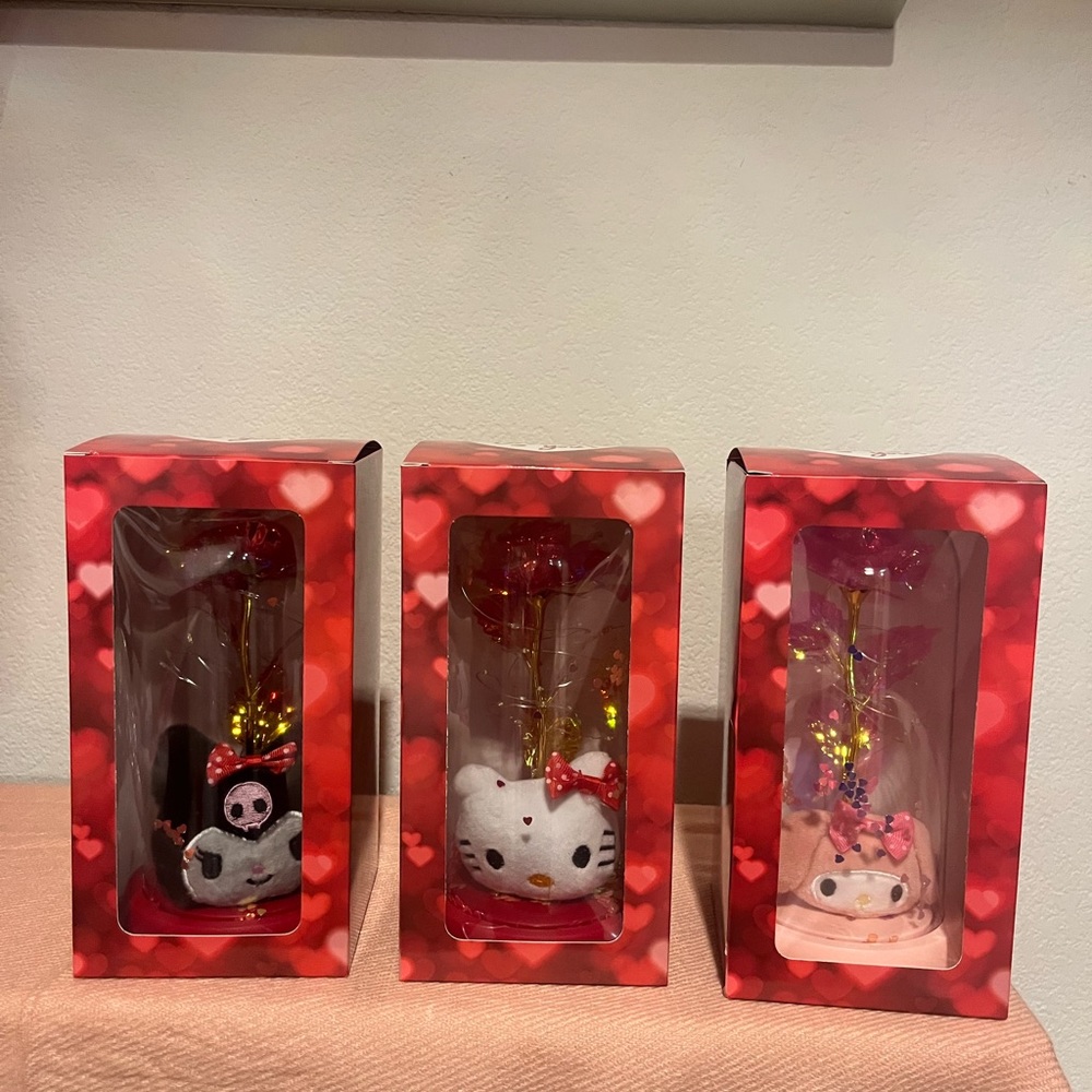 Hello kitty and friends light up forever rose glass 🥀 3 pc - Picture 1 of 6
